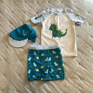 2T Dinosaur rash guard with trunks and hat